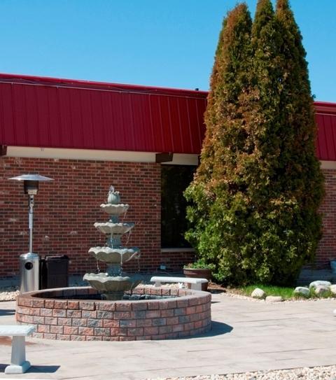 Canway Inn & Suites Dauphin Extérieur photo