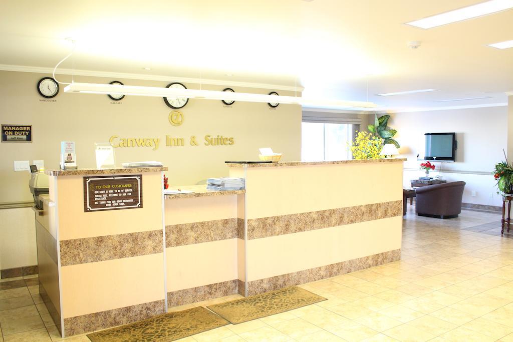 Canway Inn & Suites Dauphin Extérieur photo