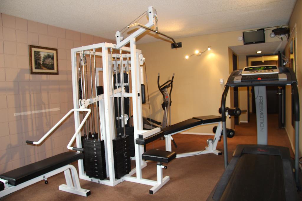 Canway Inn & Suites Dauphin Extérieur photo
