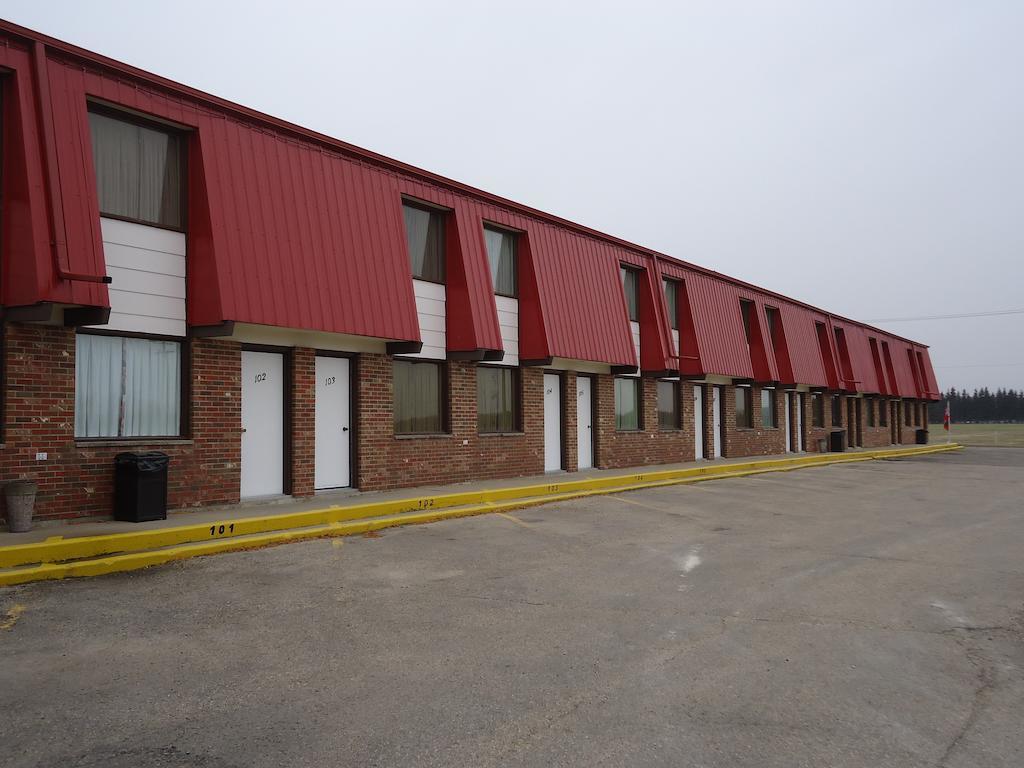 Canway Inn & Suites Dauphin Extérieur photo