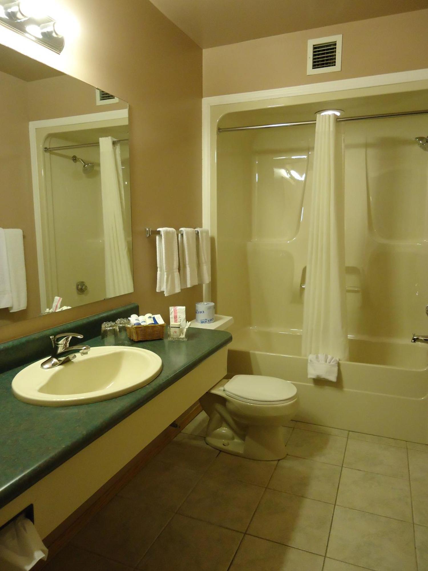 Canway Inn & Suites Dauphin Chambre photo